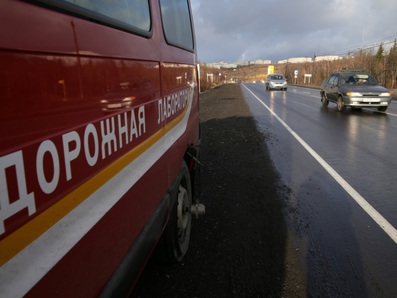 В Печенгском районе восстановили движение на автодороге «Кола»