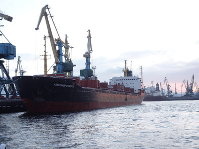 Мурманский торговый порт увеличил перевалку каботажных грузов