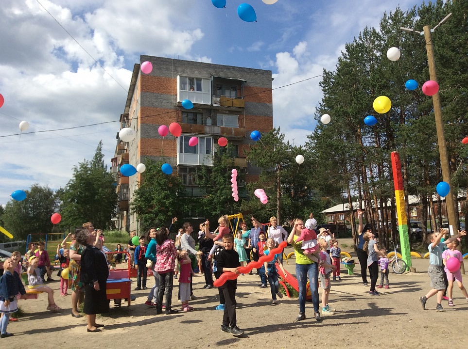 Погод пос ис. Верхнетуломский поселок. Верхнетуломский фото поселок. Поселок ИС. Детская площадка Верхнетуломский.