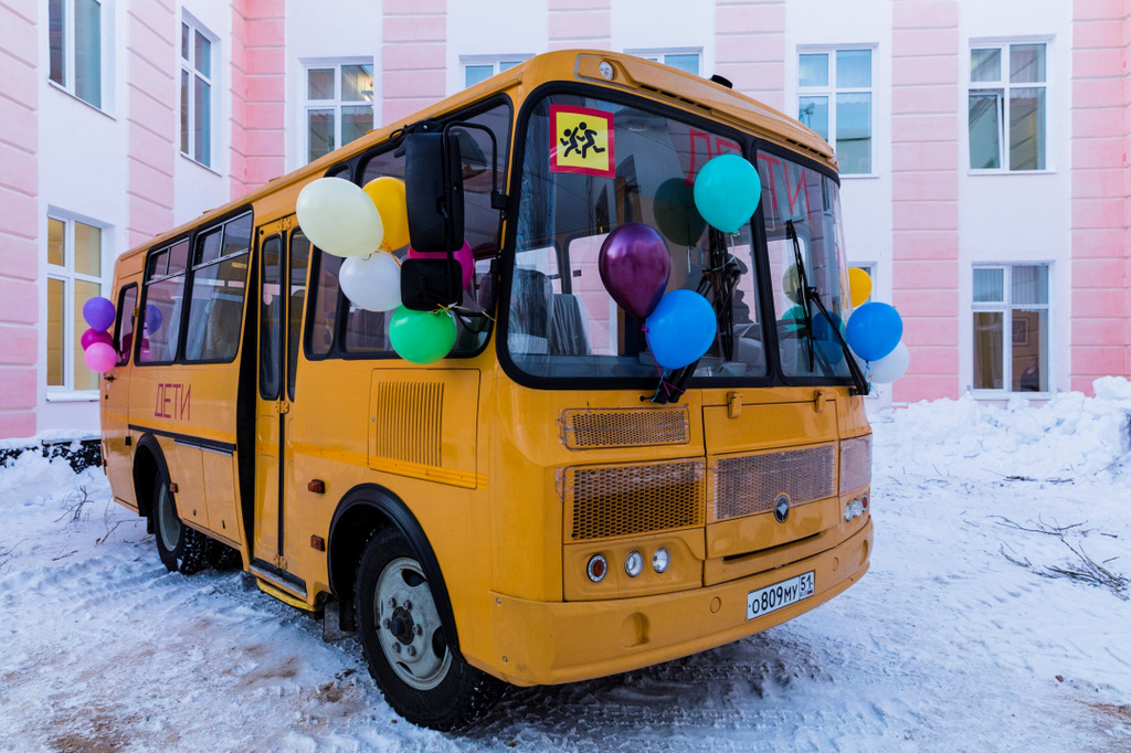 Автобусы дети новый. Школьный автобус. Детские автобусы. Школьный автобус дети. Школьные автобусы в России.