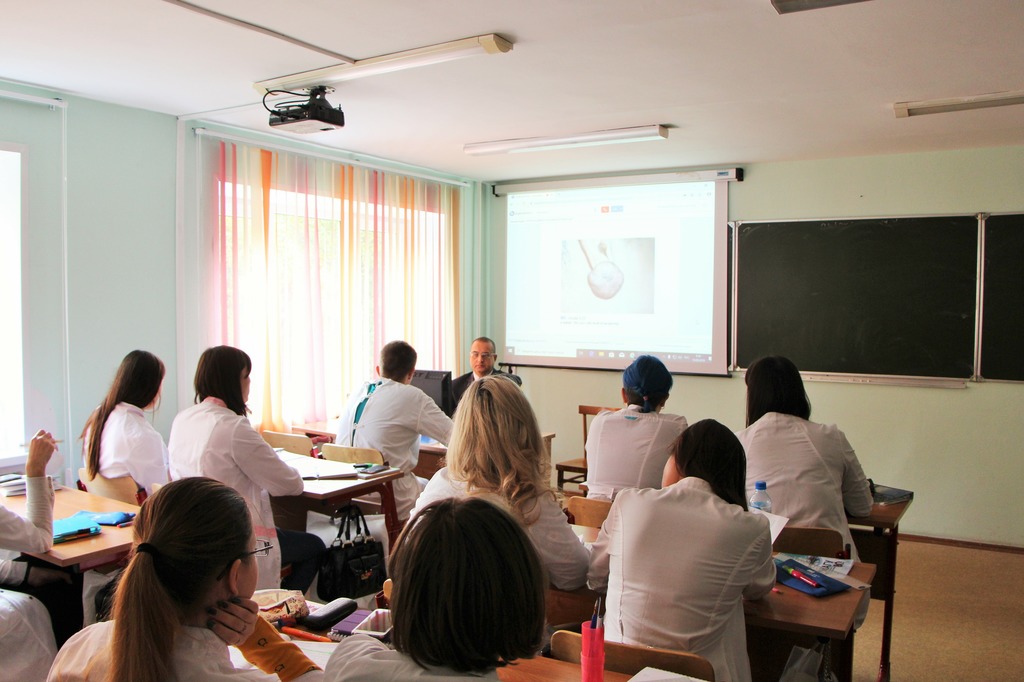 Студентам «Лечебного дела» в МАГУ читают лекции по видеосвязи
