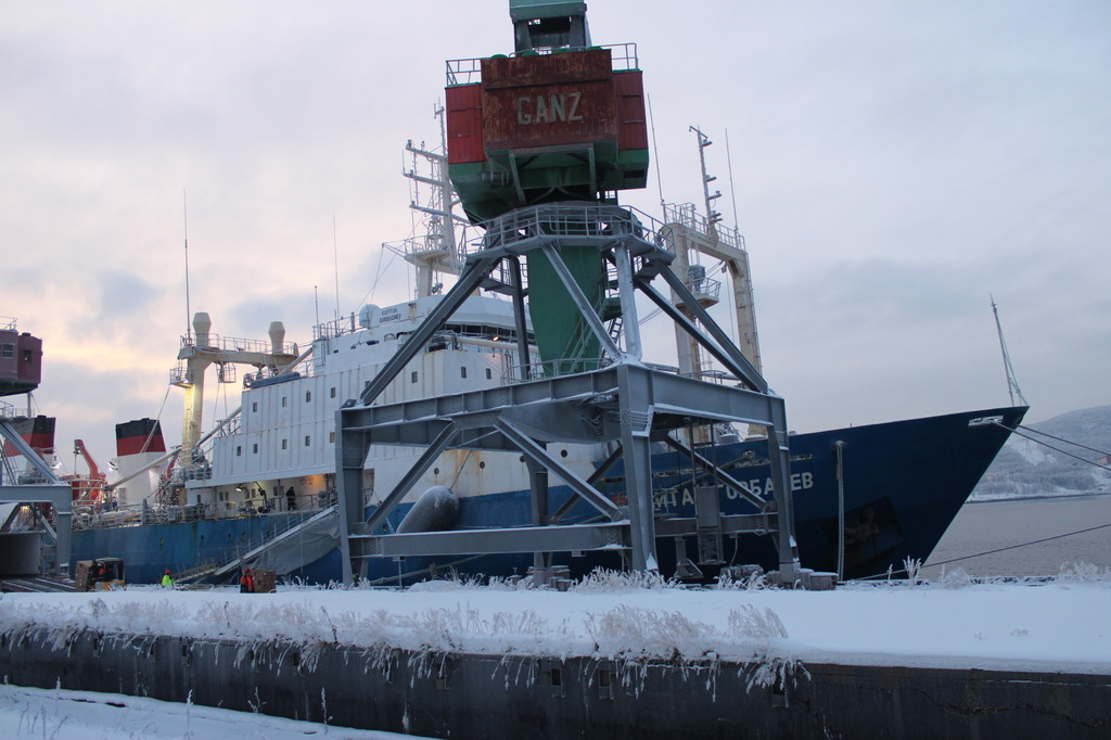 «Капитан Горбачев» доставил в Мурманск три тысячи тонн сельди