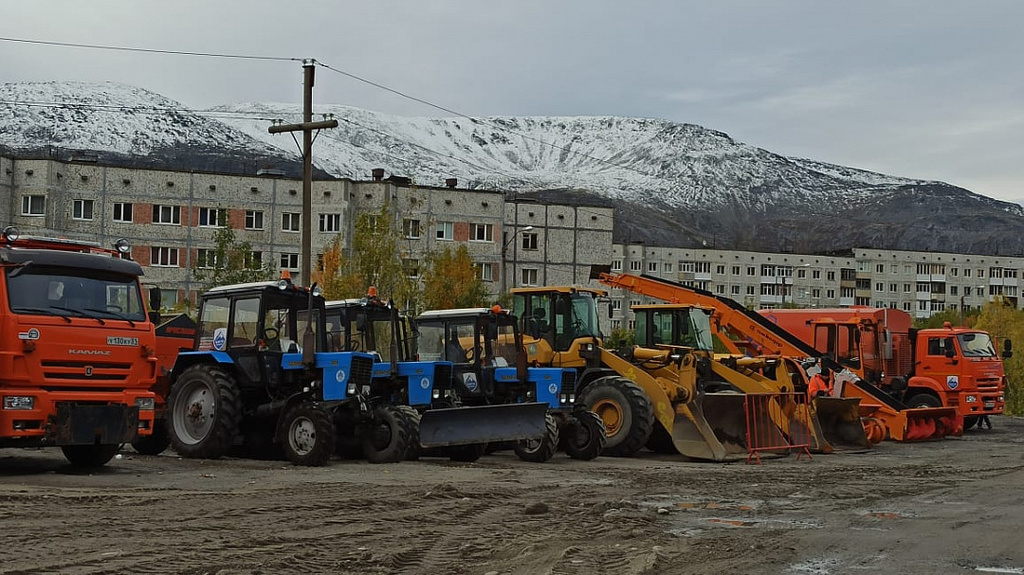 В Апатитах увеличили парк снегоуборочной техники