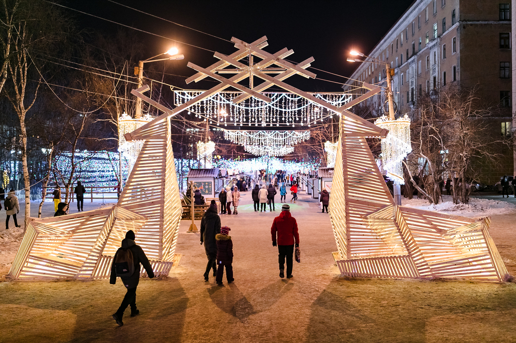 Новогодняя ярмарка в Мурманске продлила режим работы