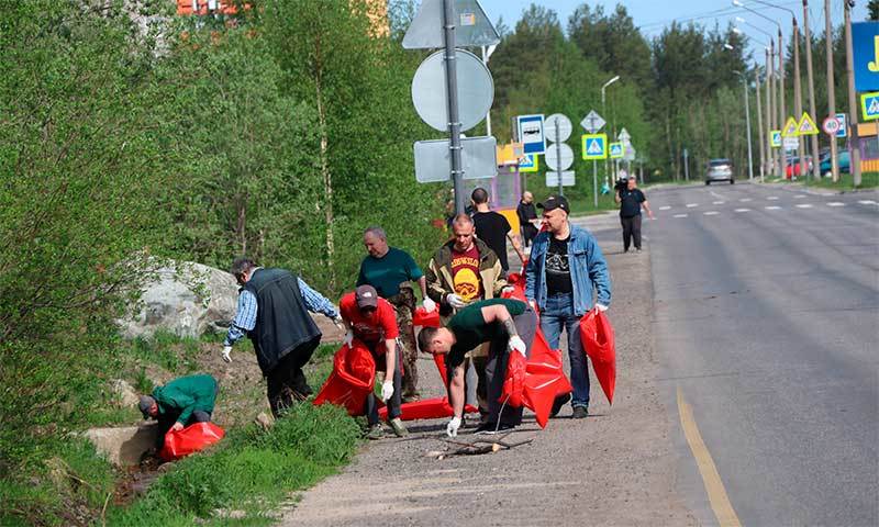 Более 1500 человек приняли участие в экологическом субботнике в Полярных Зорях