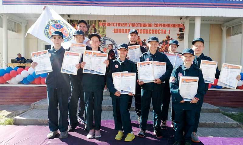Команда Мурманской области заняла третье место на соревнованиях по безопасности