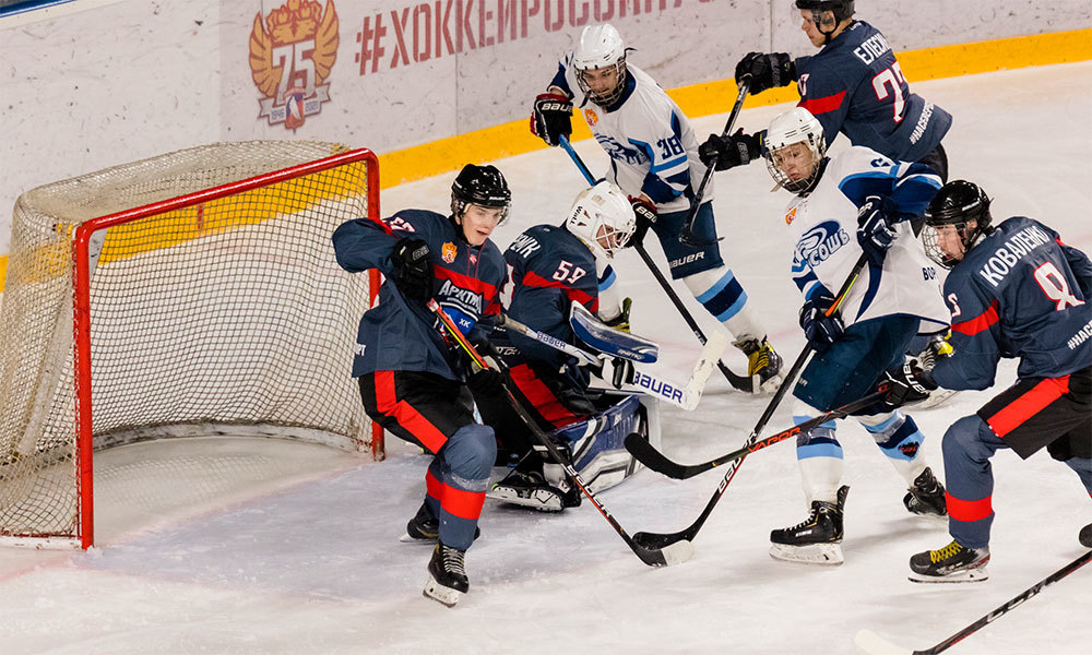 Молодежная хоккейная команда «Арктика» провела домашние матчи