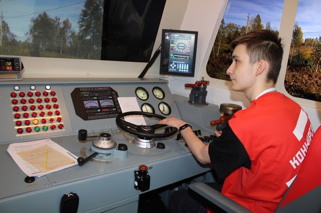 Студент из Кандалакши стал призером всероссийских профессиональных состязаний по компетенции «Управление локомотивом»