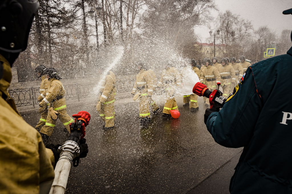В День пожарной охраны в Мурманске прошли посвящение 23 новобранца