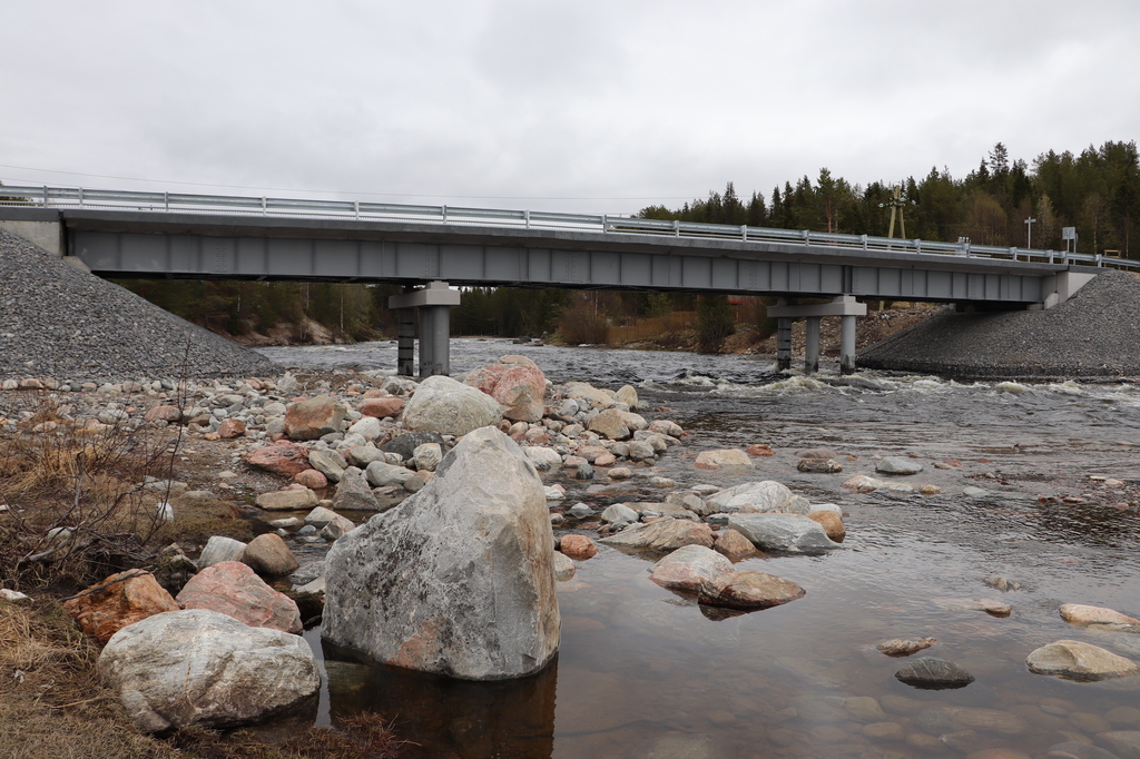 Мост через реку Колвица будет сдан в этом году