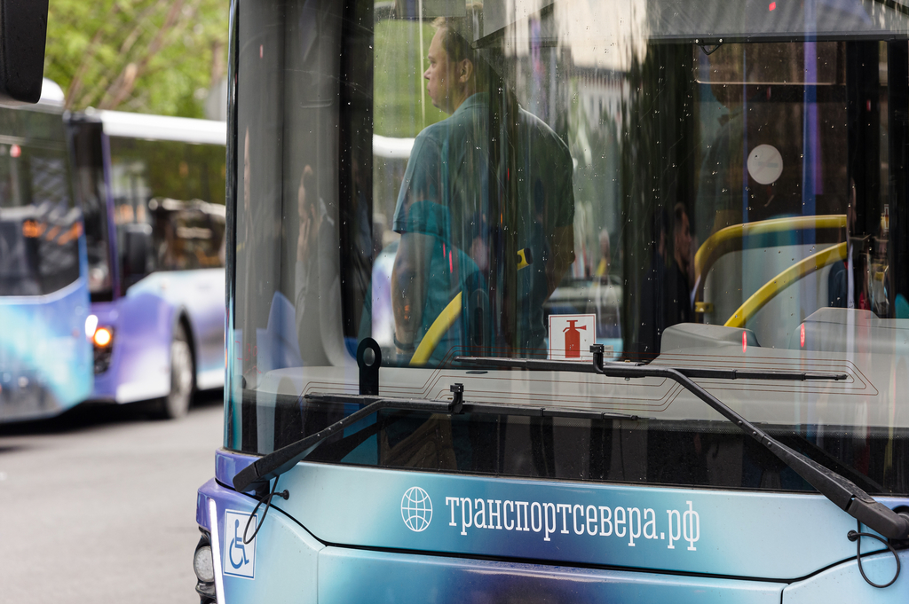135 автобусов и троллейбусов поступят в автопарки муниципалитетов