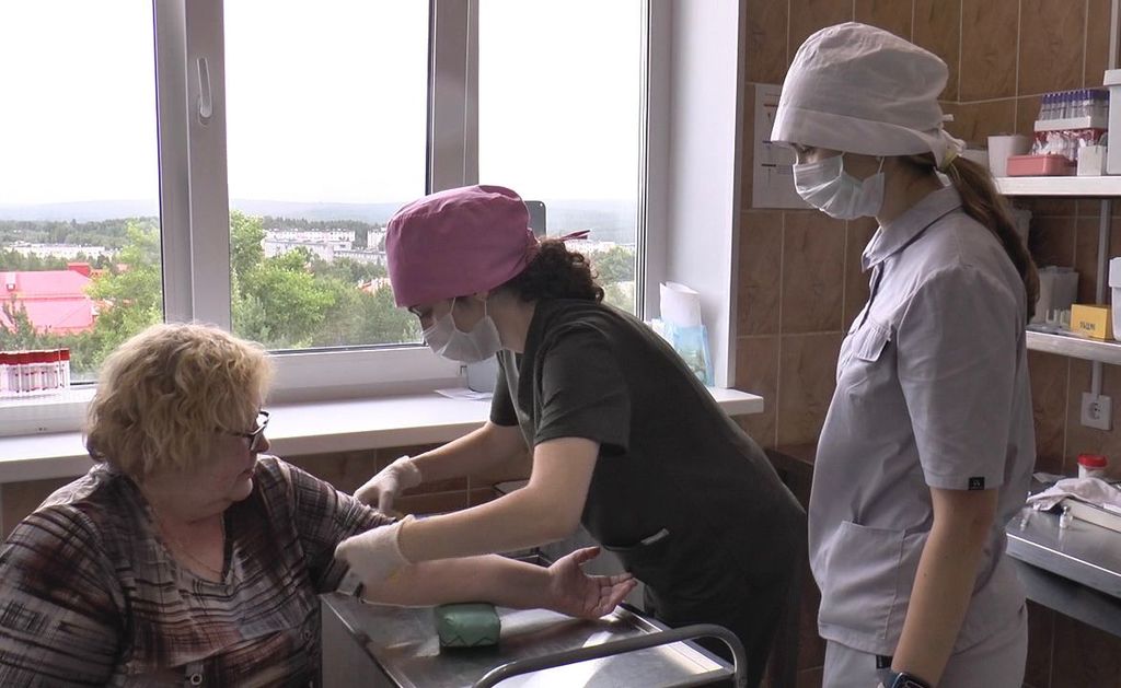В Кандалакше работает студенческий медицинский отряд «Лечу» из Санкт-Петербурга