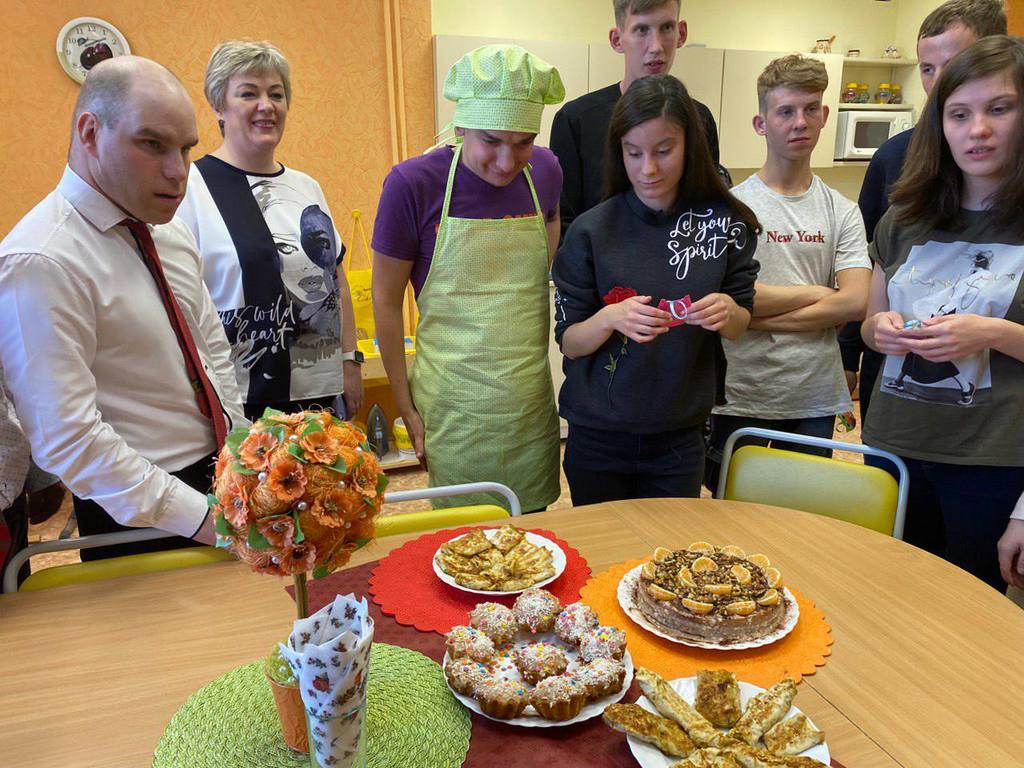 Воспитанники Московского центра «Гурьевский» посетили Мончегорский дом-интернат для умственно отсталых детей