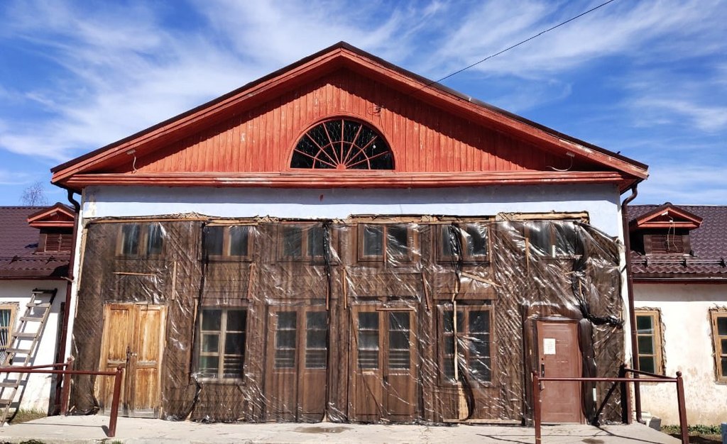 В Кандалакшском районе завершается капитальный ремонт культурно-досугового центра «Космос»