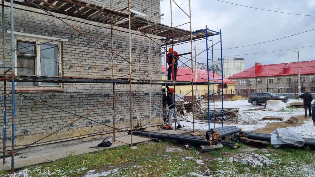 В Луостари восстанавливают фасады четырех многоквартирных домов