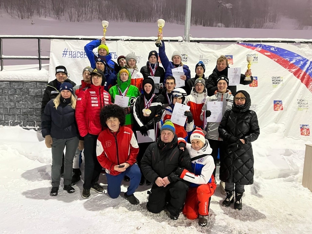 Команда Мурманской области – победитель общего зачета чемпионата СЗФО по горнолыжному спорту