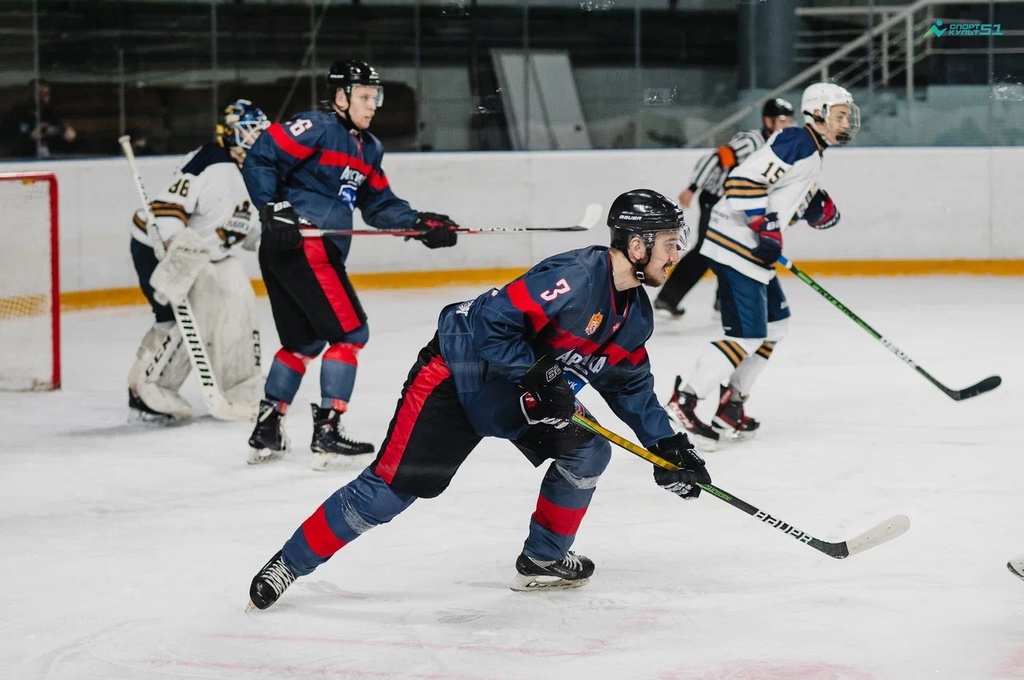 Хоккейный клуб «Арктика» продолжает одерживать победы на выездной серии матчей