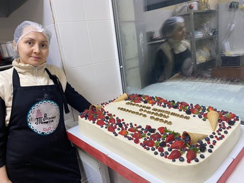 Участница производственно-пищевого кластера Мурманской области открыла собственный бренд «Ателье тортов»