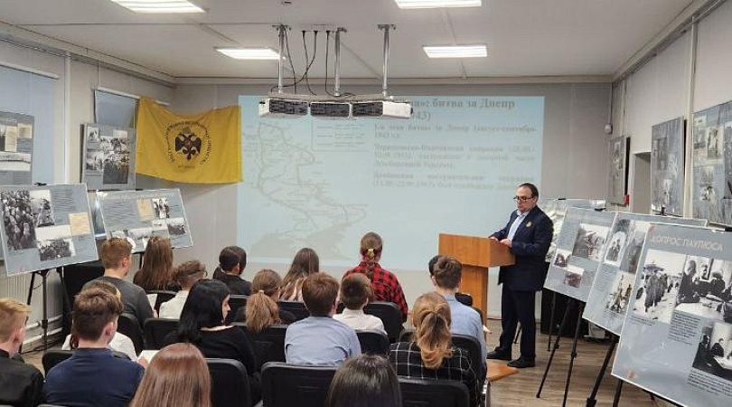 В преддверии акции «Диктант Победы» в Мурманске состоялась лекция Российского военно-исторического общества