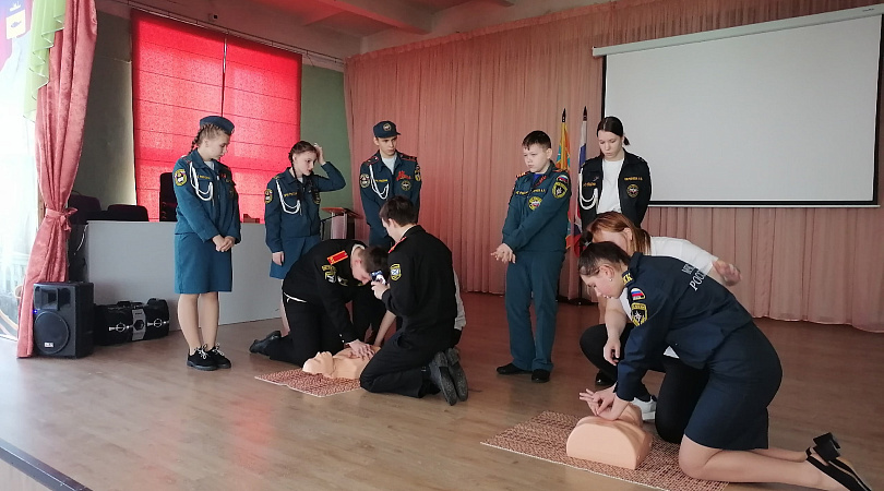 Для кадетов и госслужащих Мурманской области провели мастер-класс по оказанию первой медицинской помощи