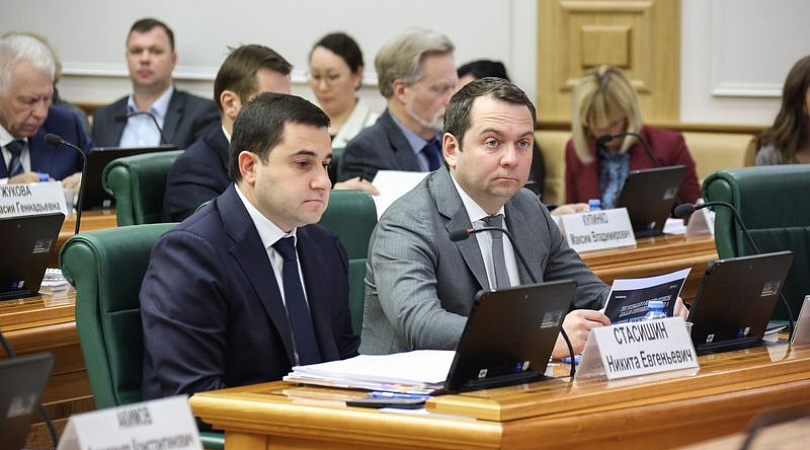 Губернатор Мурманской области Андрей Чибис внёс ряд предложений на заседании Совета по вопросам развития Дальнего Востока, Арктики и Антарктики при Совете Федерации