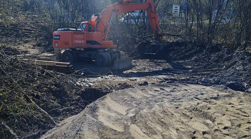 Устройство нового водовода от Западного берега до Мурманска проходит под автомобильными дорогами без повреждения асфальтового покрытия