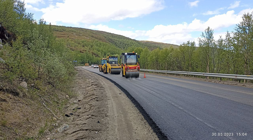 Автодорогу Мишуково-Снежногорск ремонтируют в рамках нацпроекта «Безопасные качественные дороги»