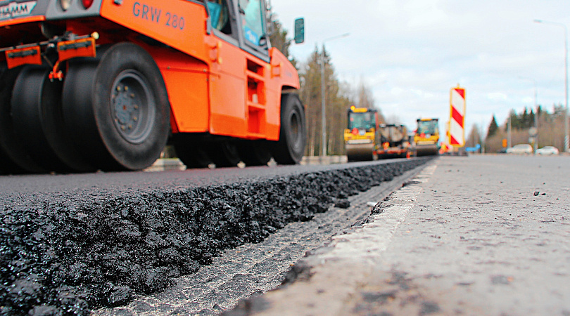 По нацпроекту в 2023 году в России отремонтируют 2,3 тыс. км дорог к образовательным и досуговым учреждениям