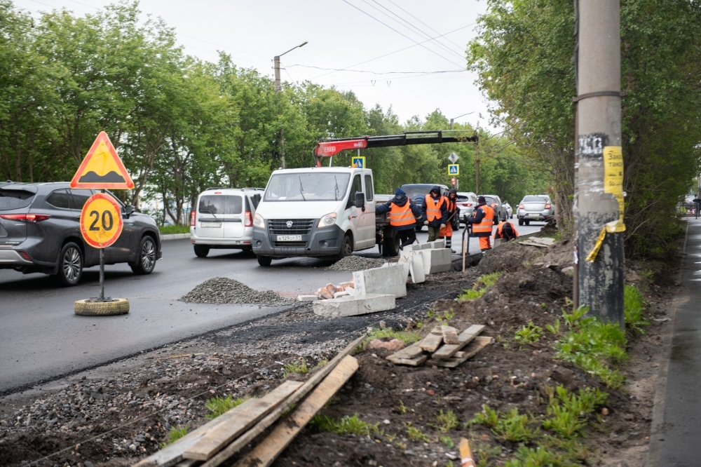 Ремонт дорог в Мурманске продолжается в активном темпе