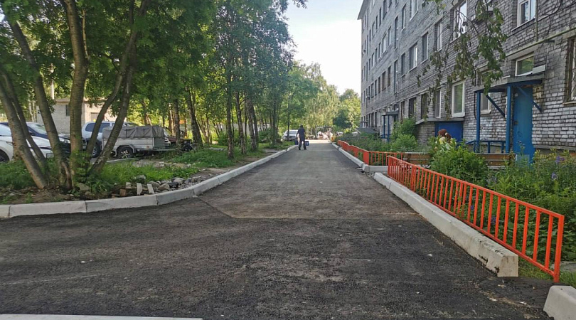 В Мурманской области подрядчики сдают дворы после капитального ремонта