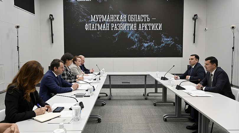 Андрей Чибис провел рабочую встречу с Генеральным консулом Республики Казахстан в Санкт-Петербурге