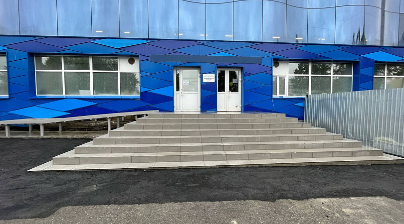 Продолжается капитальный ремонт Дома физкультуры в Оленегорске
