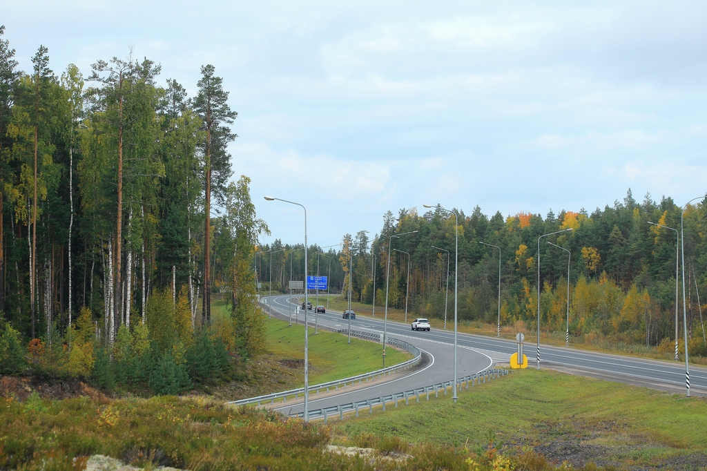 Более трех десятков километров главной федеральной автодороги Карелии защитили слоями износа