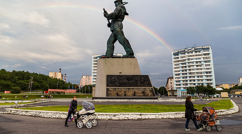 На стройплощадке крытого бассейна в Североморске продолжаются работы подготовительного периода