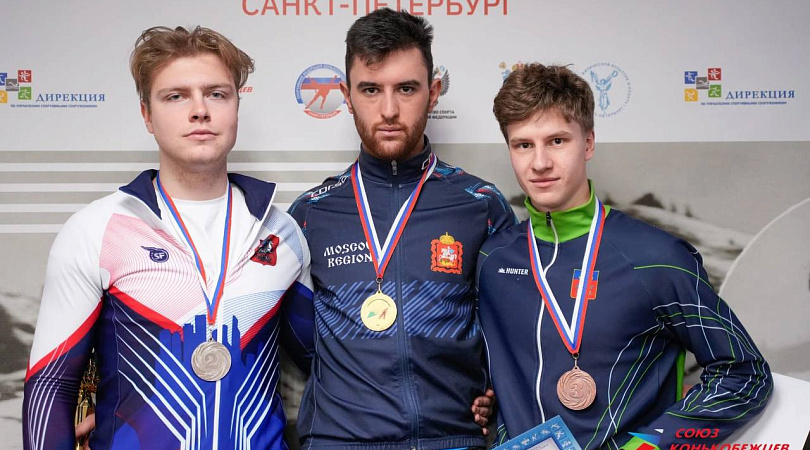 Спортсмен из Оленегорска стал бронзовым призером этапа Кубка России по конькобежному спорту