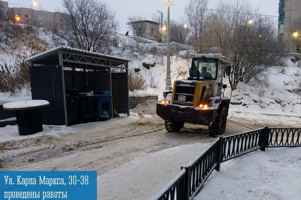 Главам округов Мурманска провели еженедельные встречи с жителями