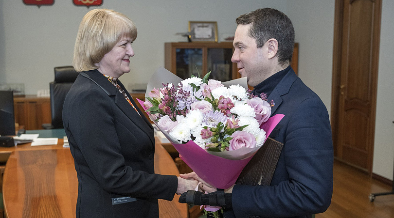 Губернатор Андрей Чибис провел встречу с первым заместителем главы администрации Мурманска Валентиной Доцник