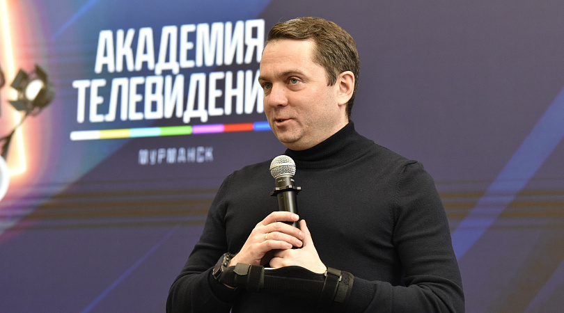 Андрей Чибис поздравил выпускников медиашколы «Академия телевидения» и ответил на вопросы юных северян