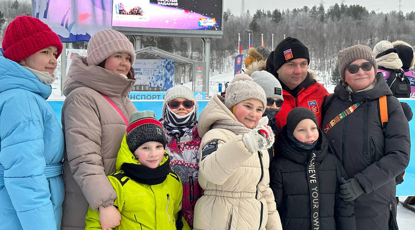 Губернатор Андрей Чибис дал старт массовой лыжной гонке «Лыжня России»