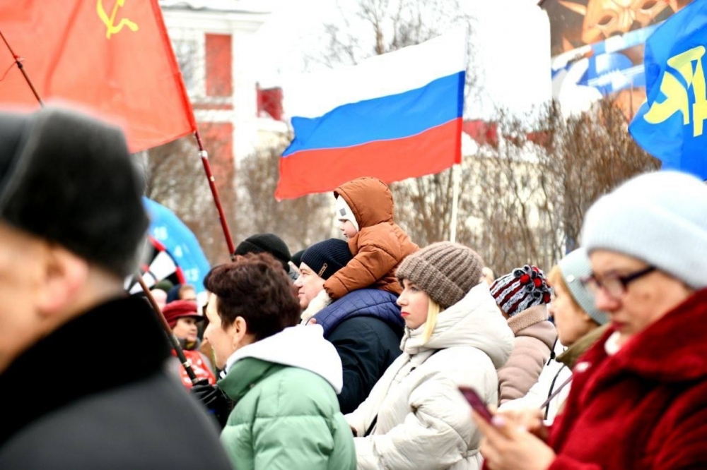 В центре Мурманска отметили День защитника Отечества