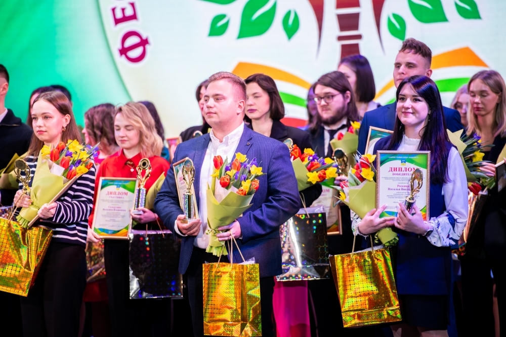 В столице Заполярья объявили имена победителей конкурсов педагогического мастерства