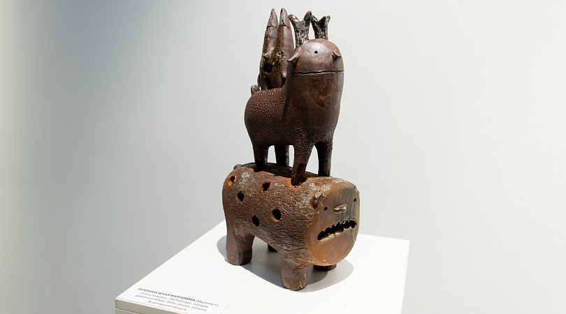 «Керамика, рождённая огнём»: в Центре современного искусства «СОПКИ 21А» открылась выставка карельской арт-резиденции художников-керамистов