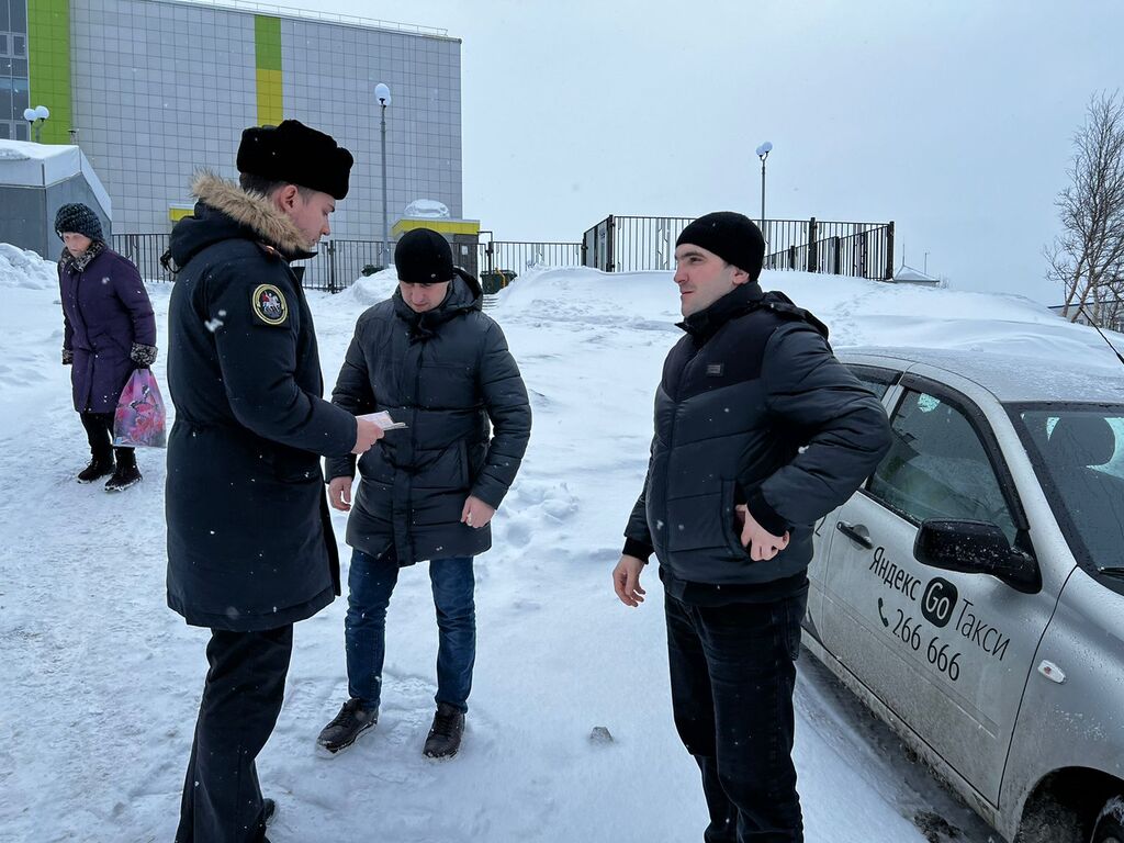 В Мурманской области военные следователи продолжают работу по постановке натурализованных граждан на воинский учёт