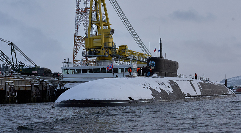 Губернатор Андрей Чибис поздравил моряков-подводников с профессиональным праздником