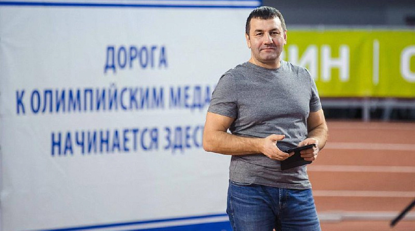 Начальник Легкоатлетического манежа награждён знаком отличия губернатора Мурманской области