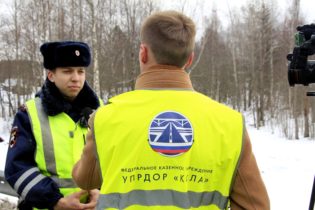 Федеральные дорожники и сотрудники Госавтоинспекции Карелии напомнили о самой опасной ошибке на трассе