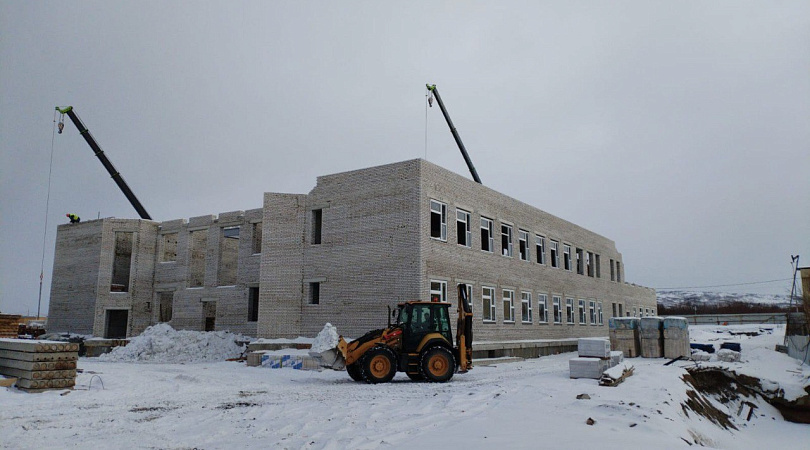 В Печенге продолжается строительство нового здания начальной школы