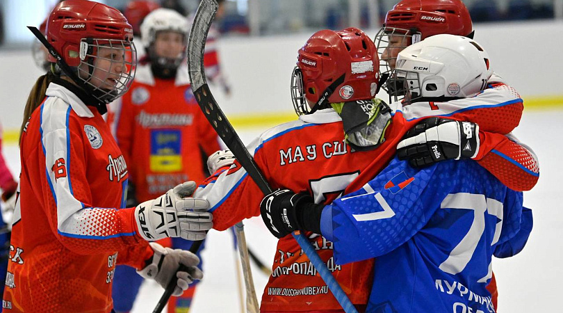 Праздник Севера – 2024: в Мурманске провели соревнования по хоккею с мячом