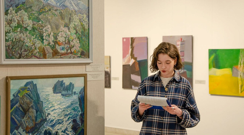 Выпускниками «Школы юного музейщика» областного художественного музея стали более 100 юных северян