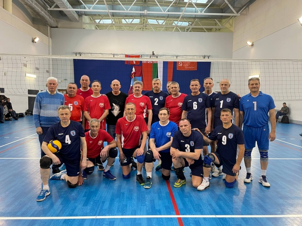 Ветераны волейбола из Мурманска отправились в Белоруссию
